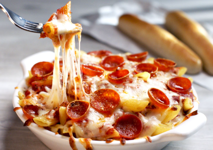 Ultimate Pizza Baked Spaghetti